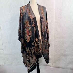 Anthropologie Claudette Burnout Velvet Floral Kimono Shawl